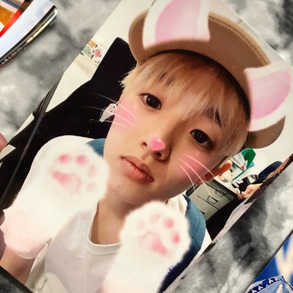 Kpop Prints - Picture 3 of 4